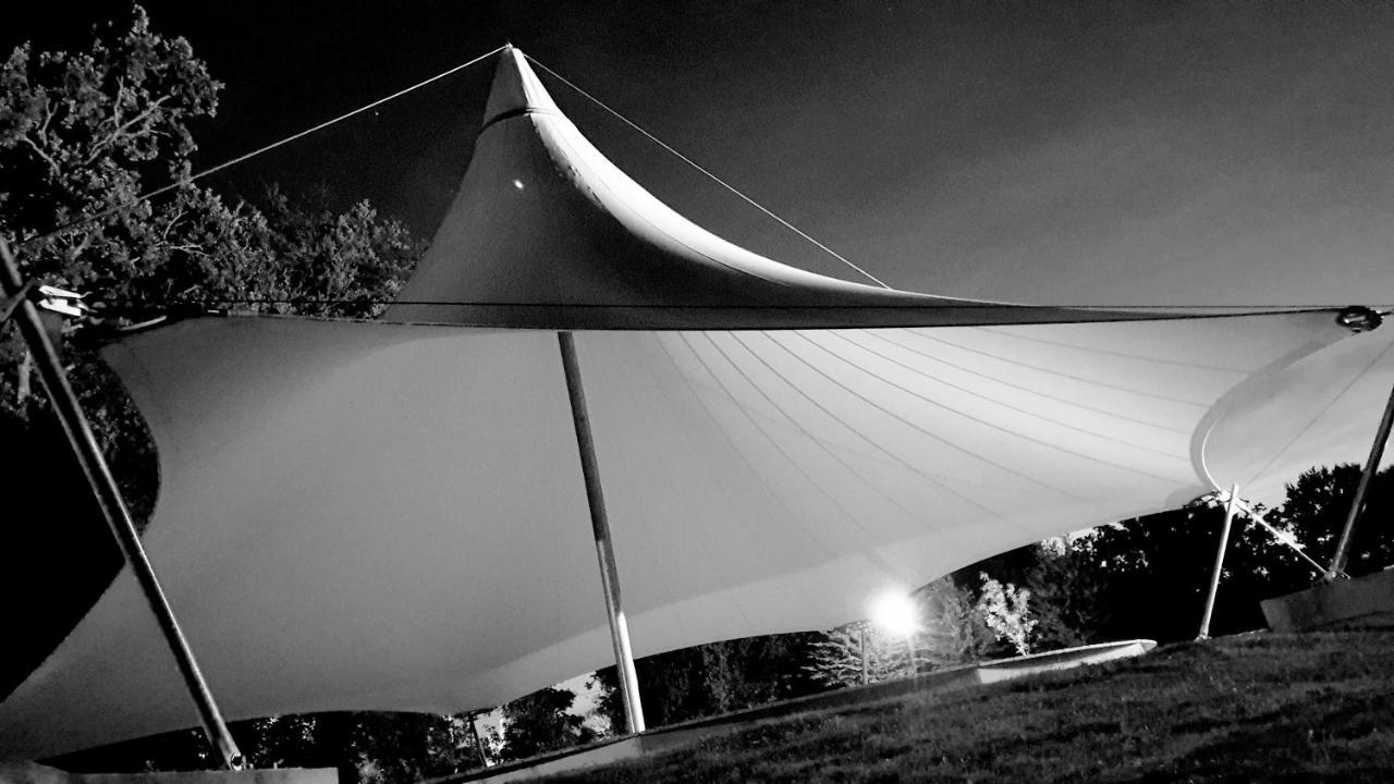 Hotel Camping Aquarev Loudéac Exterior foto